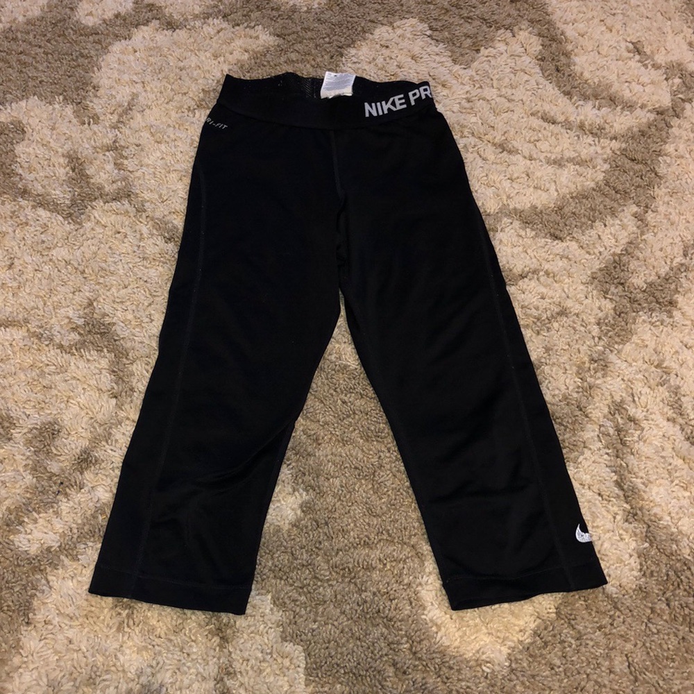 Nike Pro Cropped Pants